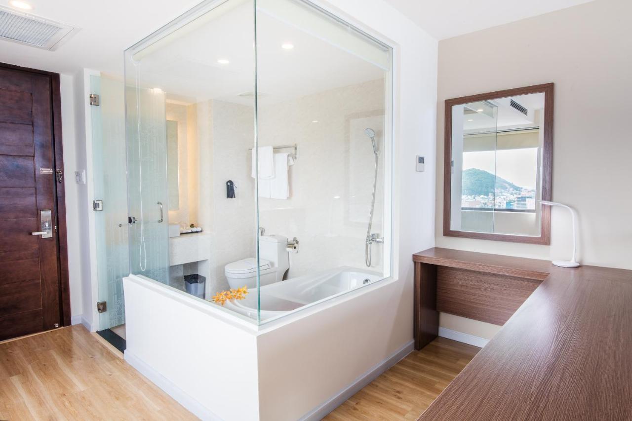 King Town Grand Hotel & Wedding Center Nha Trang Exteriör bild