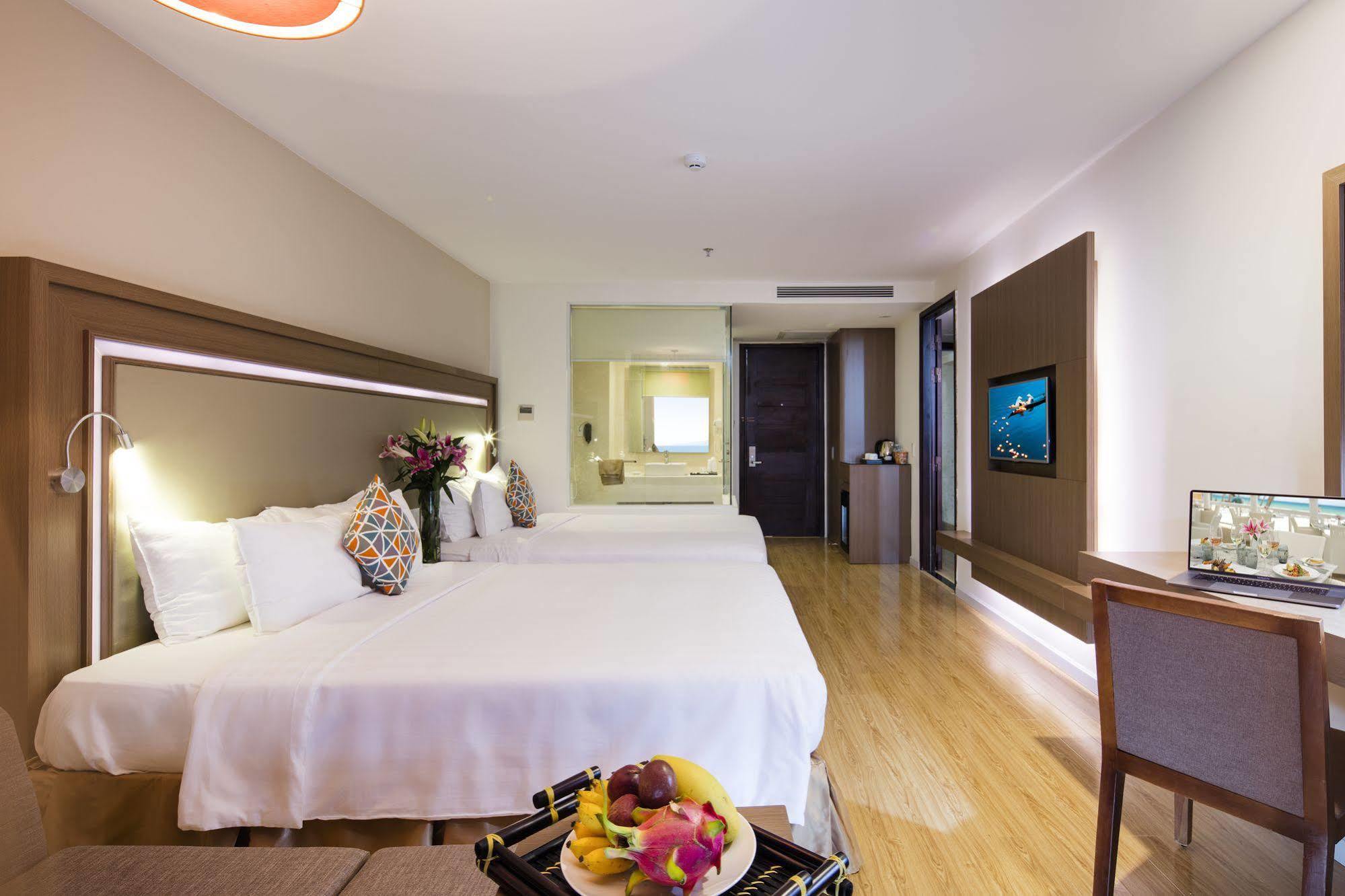 King Town Grand Hotel & Wedding Center Nha Trang Exteriör bild