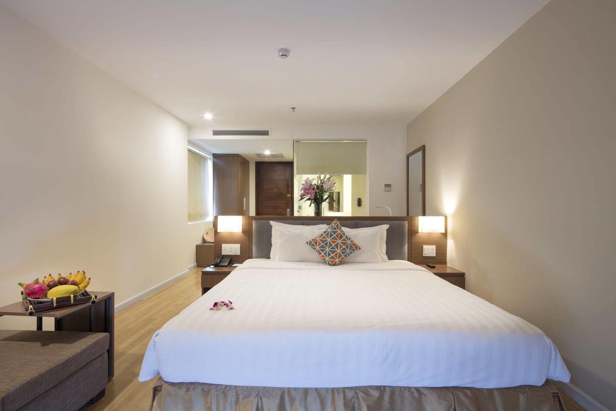 King Town Grand Hotel & Wedding Center Nha Trang Exteriör bild