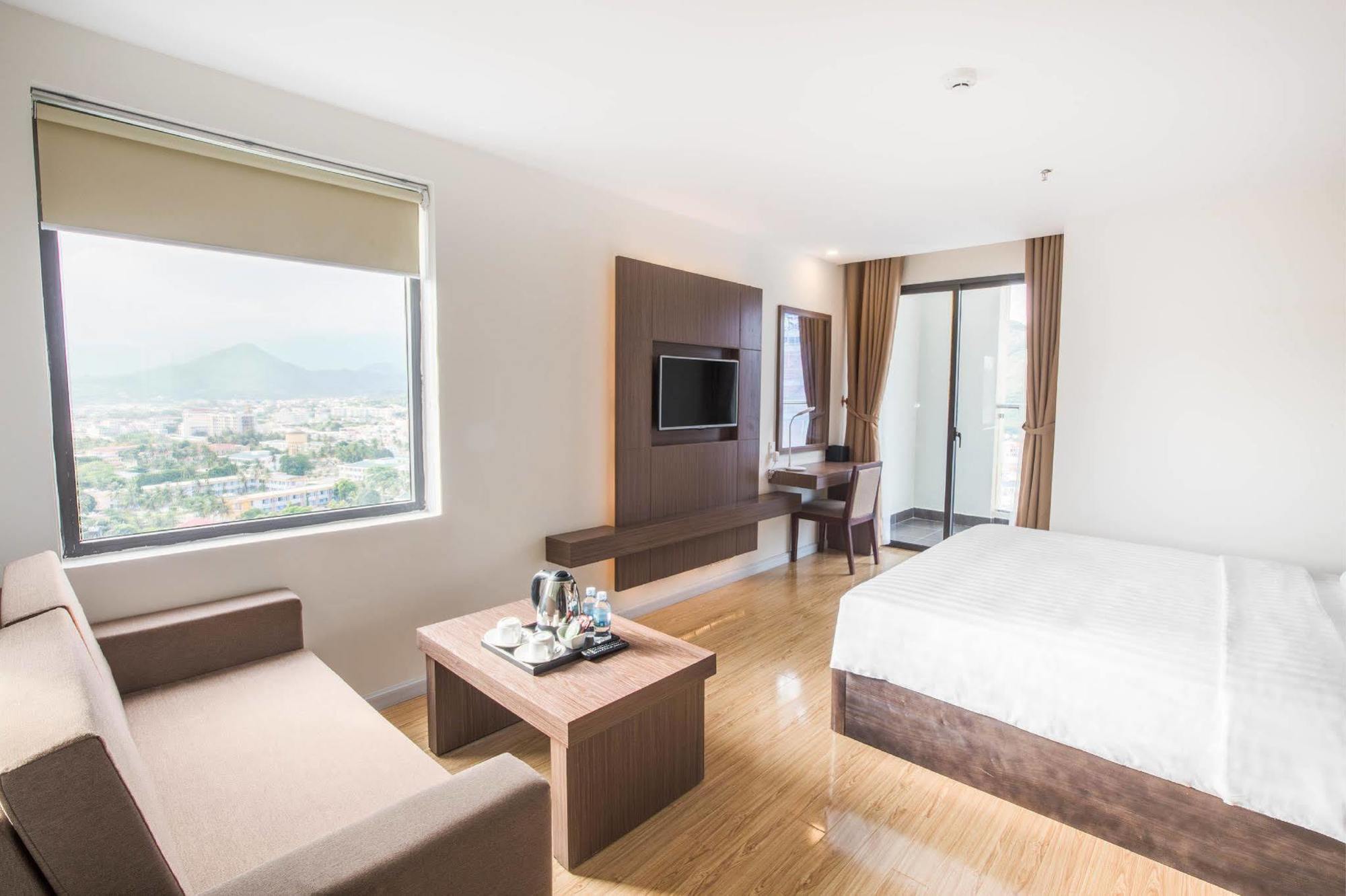 King Town Grand Hotel & Wedding Center Nha Trang Exteriör bild